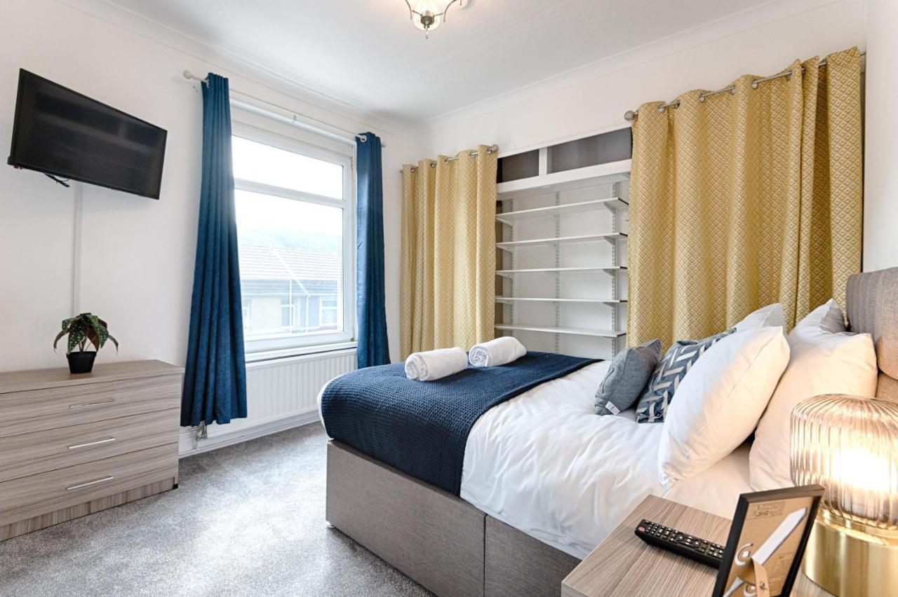 Make This Your Base! Tv In Every Bedroom! Merthyr Tydfil Exterior foto